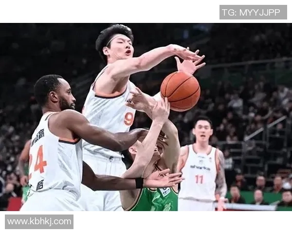 2015年CBA季后赛上海队对阵辽宁队的精彩对决回顾与分析